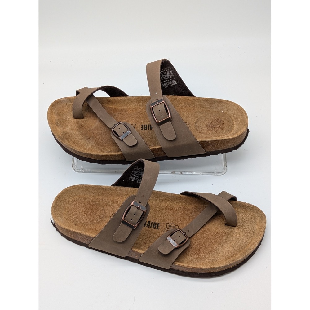 CUSHIONAIRE Womens Sandals Size 11M Brown Leather Toe Loop Buckle Slides